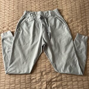 Under Armour Women's Light Gray Joggers